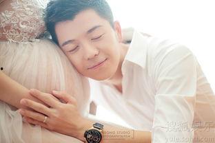 老公摸老婆肚子图